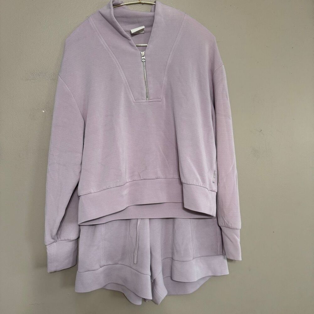 Varley Doublesoft lilac short sweat set size medium.